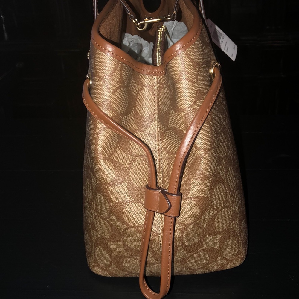 ⚡️FLASH SALE⚡️NWT 💯 auth COACH BAG - Picture 3 of 6
